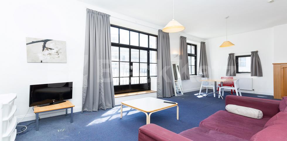 			WAREHOPUSE CONVERSION!, 1 Bedroom, 1 bath, 1 reception Flat			 Crawford House Farringdon Road, FARRINGDON / HOLBORN